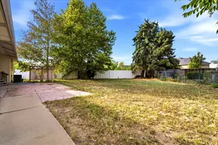 2455 S Bluff Rd, Syracuse, UT 84075 - Photo 28