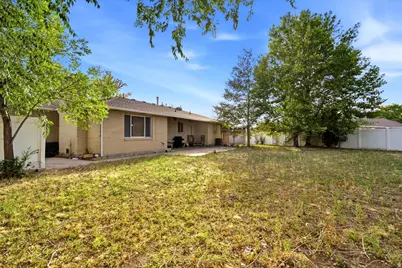 2455 S Bluff Rd, Syracuse, UT 84075 - Photo 32