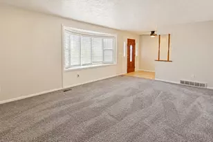 2455 S Bluff Rd, Syracuse, UT 84075 - Photo 10
