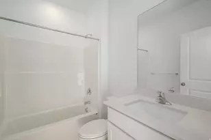 1528 W Everblooming Dr, Saratoga Springs, UT 84045 - Photo 4