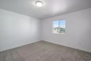 1528 W Everblooming Dr, Saratoga Springs, UT 84045 - Photo 14