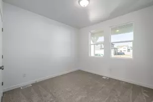 1528 W Everblooming Dr, Saratoga Springs, UT 84045 - Photo 4