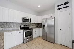 7727 S Yellowwood Ln W, West Jordan, UT 84081 - Photo 10