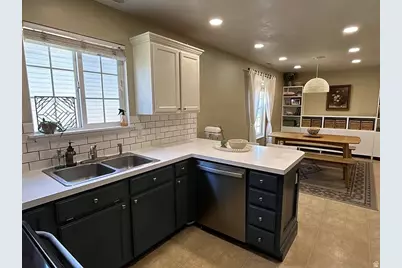 739 W 60 N, Spanish Fork, UT 84660 - Photo 4
