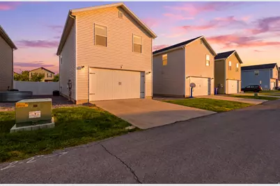 1848 E American Way #3, Eagle Mountain, UT 84005 - Photo 2
