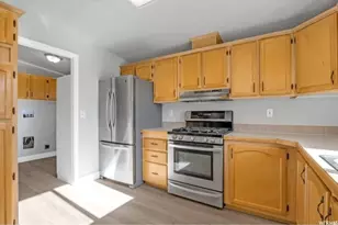 173 Pellinore St, North Salt Lake, UT 84054 - Photo 14