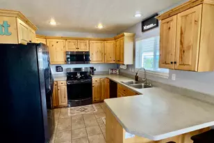 911 N Blackberry Dr, Garden City, UT 84028 - Photo 12