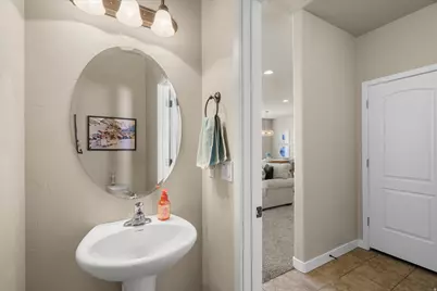 288 S 600 W, Centerville, UT 84014 - Photo 18