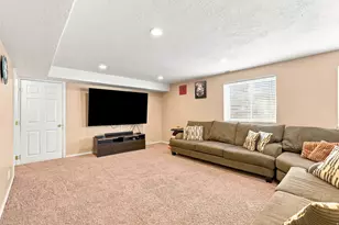 1062 W 200 S, Clearfield, UT 84015 - Photo 22