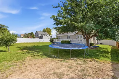 1062 W 200 S, Clearfield, UT 84015 - Photo 28