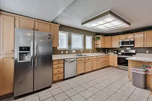 3577 E Rustic Spring Ln, Cottonwood Heights, UT 84121 - Photo 4