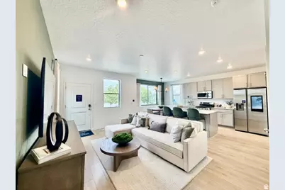 1552 S 950 W #121, Clearfield, UT 84015 - Photo 2
