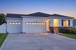 1342 W Autumn Brook Ln, Riverdale, UT 84405 - Photo 2