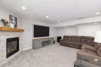 2401 W 2775 N, Farr West, UT 84404 - Photo 18