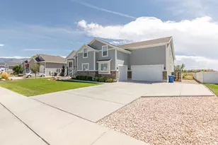 2401 W 2775 N, Farr West, UT 84404 - Photo 2