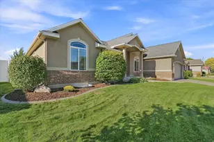 633 W 3600 S, Riverdale, UT 84405 - Photo 2