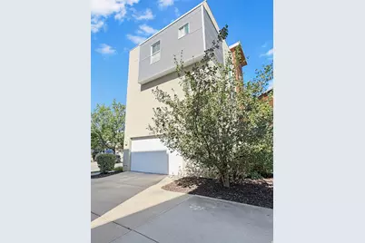 10371 S Roaring Creek Ln, South Jordan, UT 84009 - Photo 32