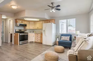 1150 W Red Hills Pkwy, Washington, UT 84780 - Photo 8