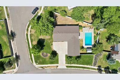 2407 E Country Oaks Dr, Layton, UT 84040 - Photo 46