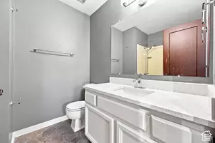 2407 E Country Oaks Dr, Layton, UT 84040 - Photo 24