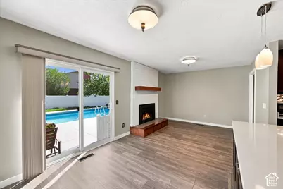 2407 E Country Oaks Dr, Layton, UT 84040 - Photo 14