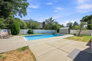 2407 E Country Oaks Dr, Layton, UT 84040 - Photo 42