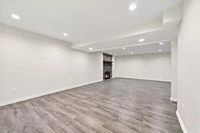 2407 E Country Oaks Dr, Layton, UT 84040 - Photo 28