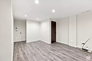 2407 E Country Oaks Dr, Layton, UT 84040 - Photo 28