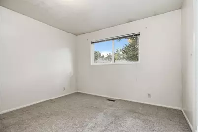 1570 E 1425 N, Logan, UT 84341 - Photo 10