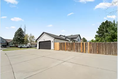 5571 S Dale Amour Dr W, Kearns, UT 84118 - Photo 6