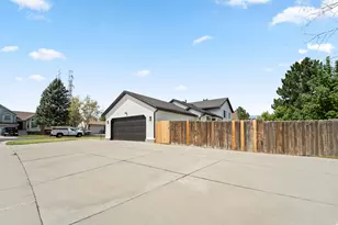 5571 S Dale Amour Dr W, Kearns, UT 84118 - Photo 6