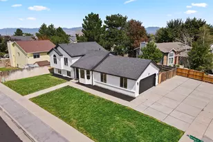 5571 S Dale Amour Dr W, Kearns, UT 84118 - Photo 4