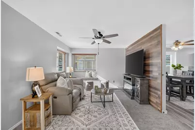 5082 S 3425 W, Roy, UT 84067 - Photo 4