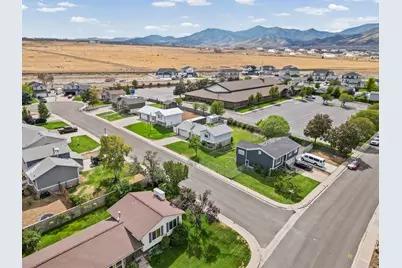 4166 S 6660 W, West Valley, UT 84128 - Photo 38
