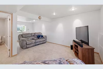 4166 S 6660 W, West Valley, UT 84128 - Photo 16
