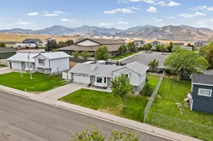 4166 S 6660 W, West Valley, UT 84128 - Photo 32