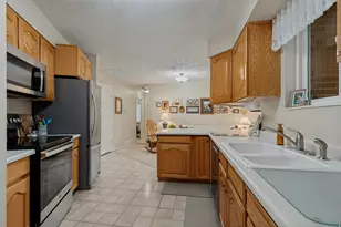 7858 S Honeycomb Circle, Cottonwood Heights, UT 84121 - Photo 12