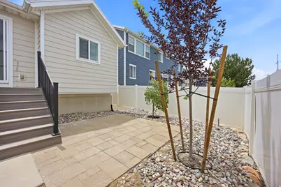 768 W Star Spangled Dr S, Bluffdale, UT 84065 - Photo 28
