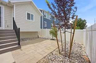 768 W Star Spangled Dr S, Bluffdale, UT 84065 - Photo 28