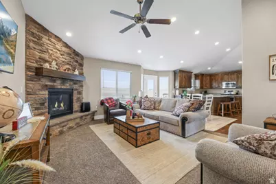734 E Morning Dew Dr S, Grantsville, UT 84029 - Photo 12