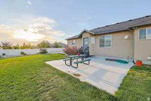734 E Morning Dew Dr S, Grantsville, UT 84029 - Photo 38