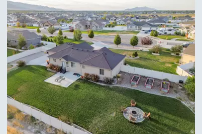734 E Morning Dew Dr S, Grantsville, UT 84029 - Photo 10