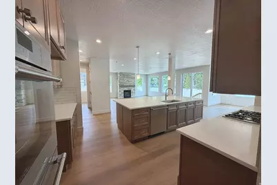 454 N 950 E #004, American Fork, UT 84003 - Photo 8