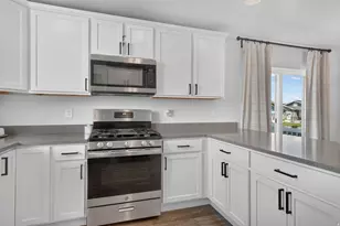 6393 N Pine Tree Wy, Eagle Mountain, UT 84005 - Photo 16