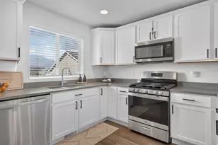 6393 N Pine Tree Wy, Eagle Mountain, UT 84005 - Photo 16