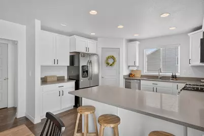 6393 N Pine Tree Way, Eagle Mountain, UT 84005 - Photo 14