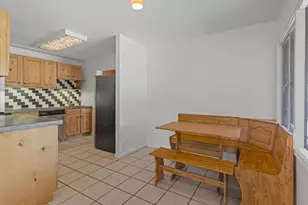 7265 S 2825 E, Cottonwood Heights, UT 84121 - Photo 6
