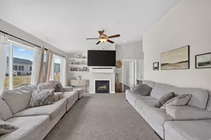 1173 W Honeycomb Dr, Grantsville, UT 84029 - Photo 2