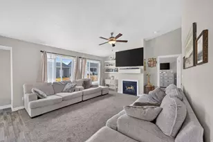 1173 W Honeycomb Dr, Grantsville, UT 84029 - Photo 4