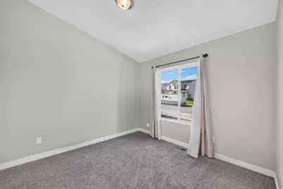 1173 W Honeycomb Dr, Grantsville, UT 84029 - Photo 14